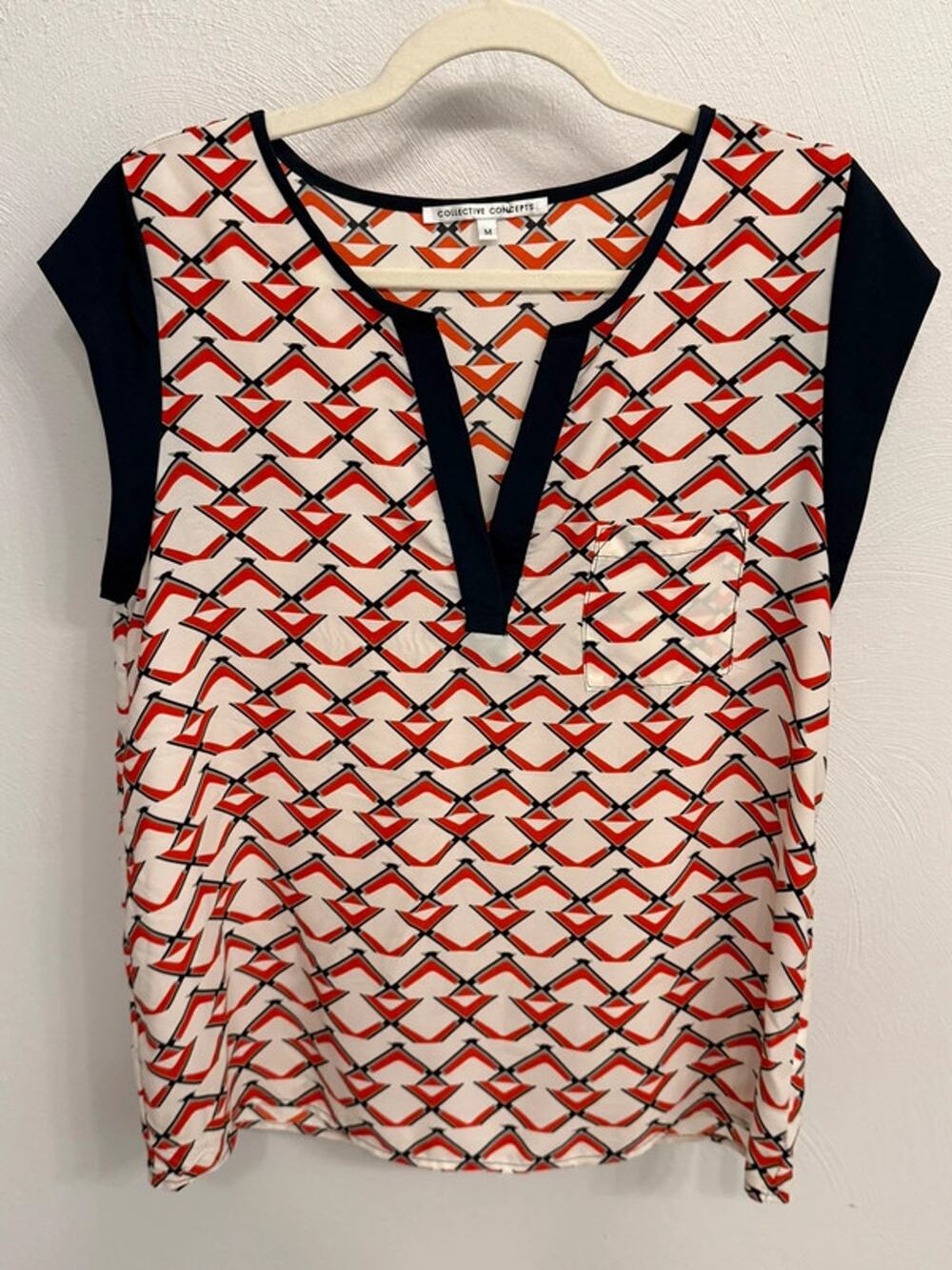 Collective Concepts V-neck Blouse Top Short Sleeves Layer Office Career Medium